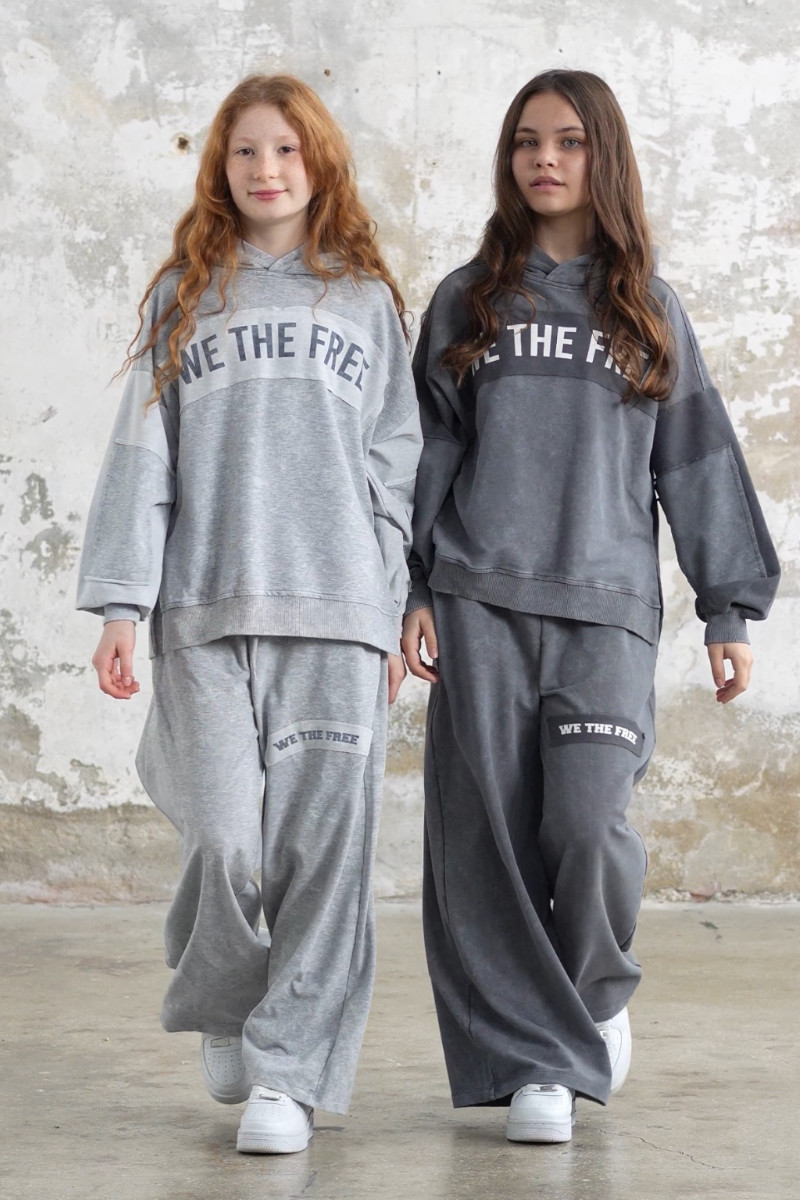 Komplet We The Free jasny szary