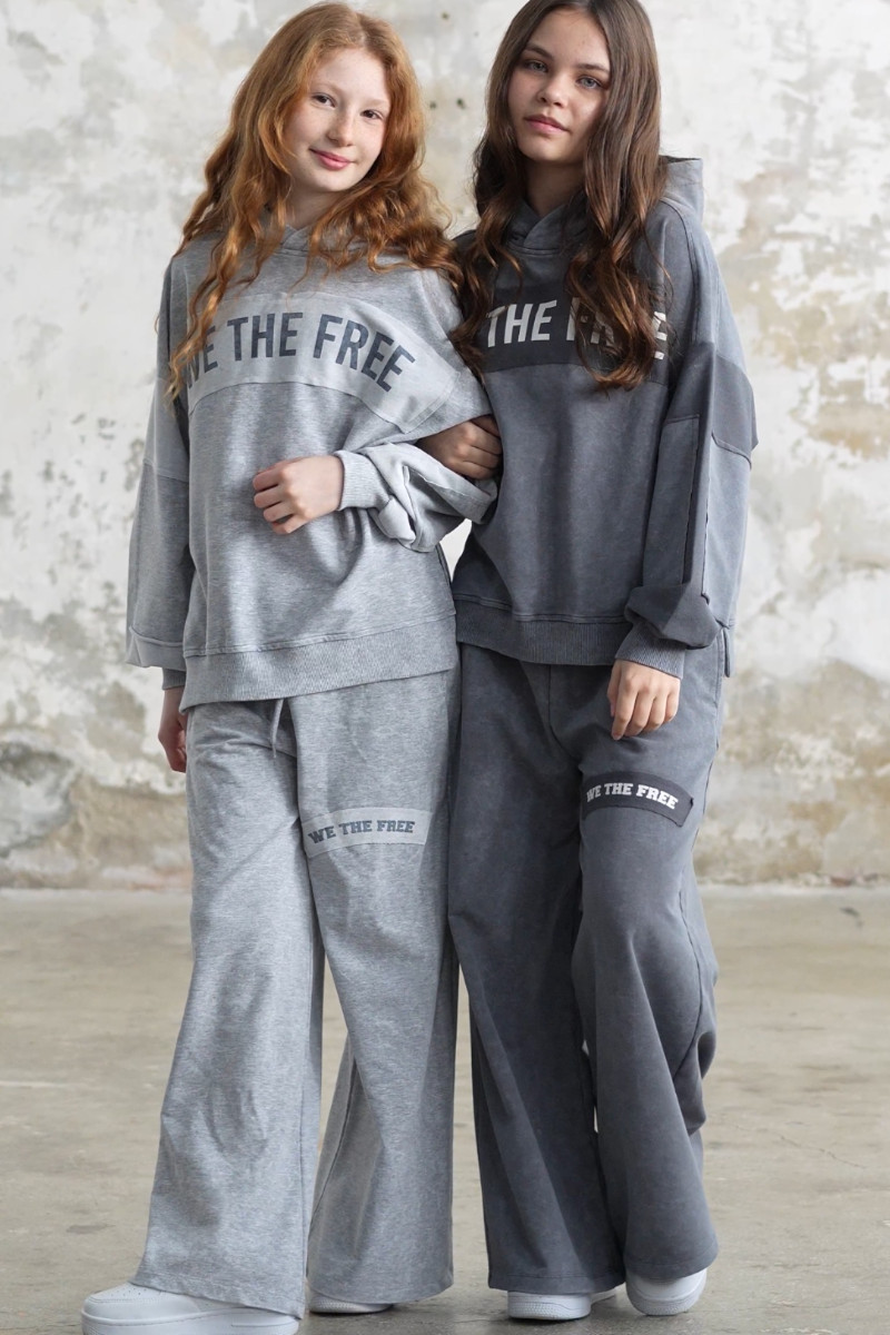 Komplet We The Free ciemny szary
