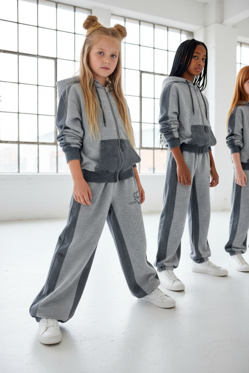 Komplet uniwersalny bluza rozpinana i spodnie 65