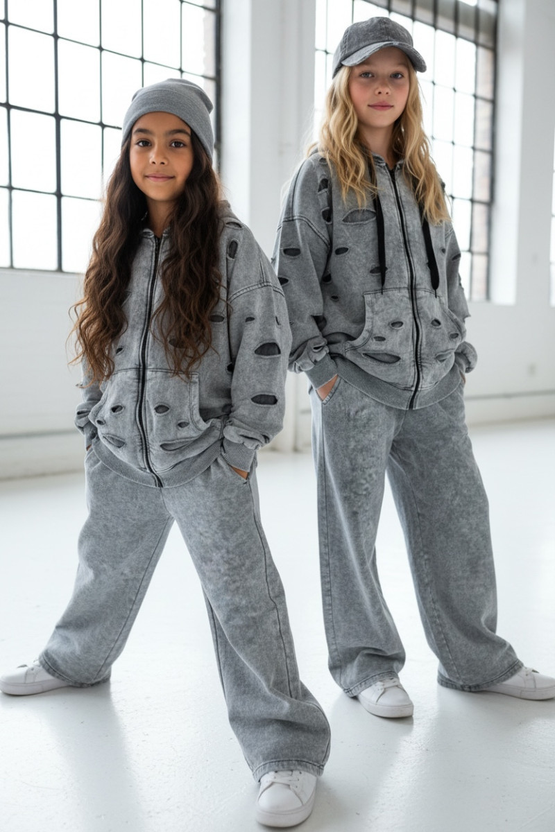 Komplet dla dziewczynki Nelii bluza rozpinana i spodnie jasny szary